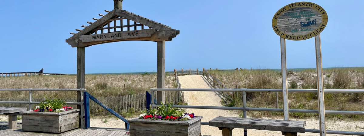 Strandzugänge am Boardwalk in AC