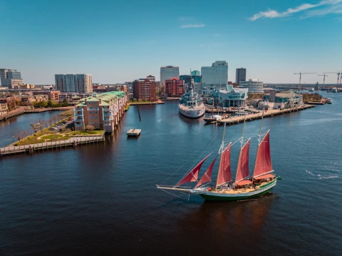 Blick auf Norfolk  | Blick auf Norfolk |   – provided by Virginia Tourism Corporation