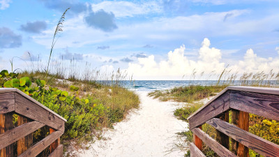 Bradenton Beach in Florida  – provided by Explorer World of Travel