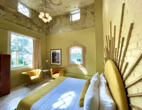 Hero Display Image   – provided by Louisville Tourism