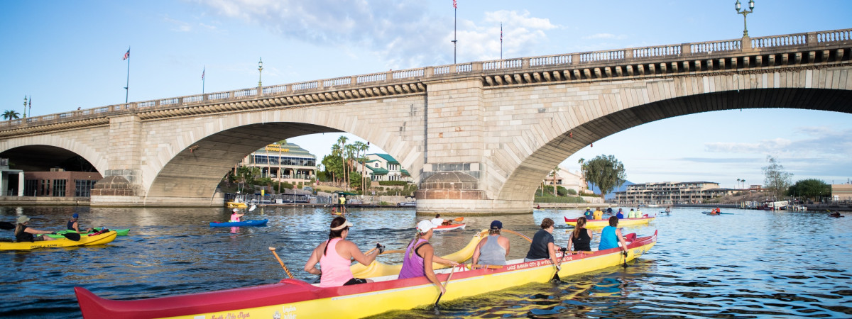 Lake Havasu - Kanufahrt unter der London Bridge