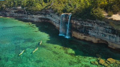 Hero Display Image   – provided by Travel Michigan