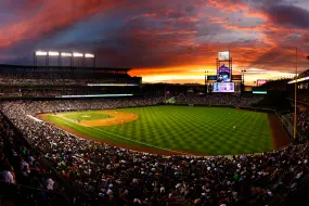 Colorado Rockies im Coors Field  | Colorado Rockies im Coors Field |   – provided by VISIT DENVER