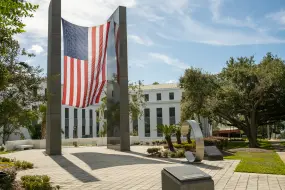 Hero Display Image   – provided by Visit Florida