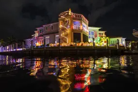 Hero Display Image   – provided by Punta Gorda/Englewood Beach Visitor & Convention Bureau