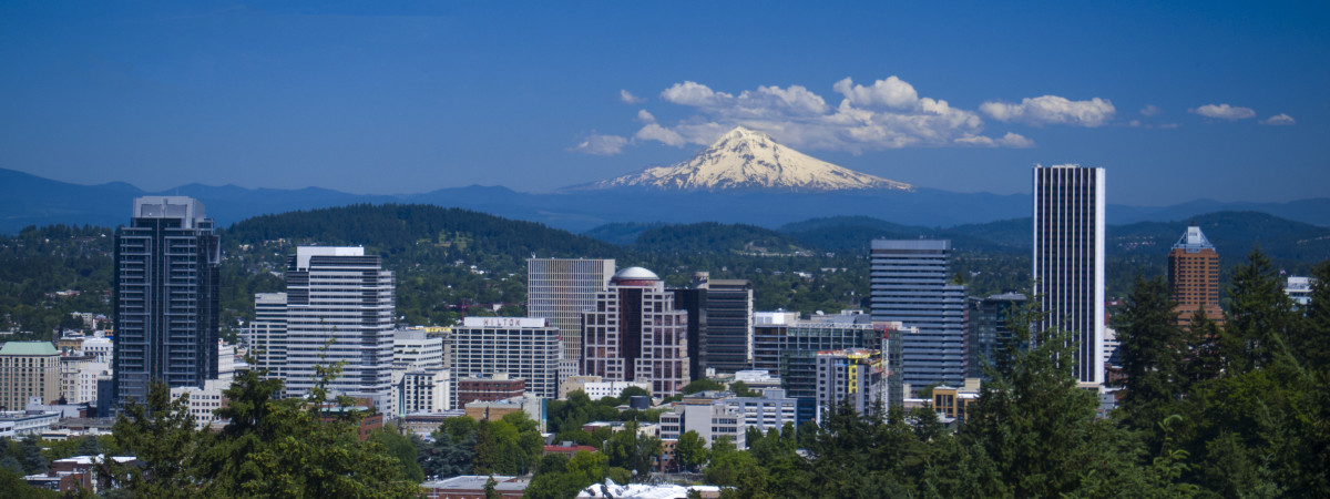 Portland Skyline mit Mount Hood