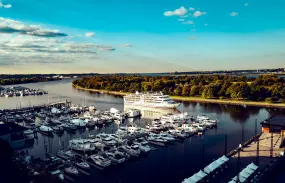 Hero Display Image   – provided by American Cruise Lines