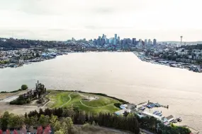 Der Lake Union mit der Skyline von Seattle im Hintergrund.  | Der Lake Union mit der Skyline von Seattle im Hintergrund. |   – (c) Visit Seattle_Rachael Jones