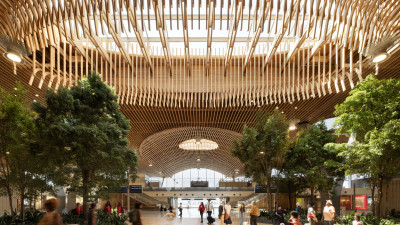 Viel Grün im neuen Hauptterminal des Flughafens in Portland, Oregon  – (c) Ema Peter Photography | https://www.emapeter.com