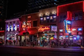 Hero Display Image   – provided by Tennessee Tourism