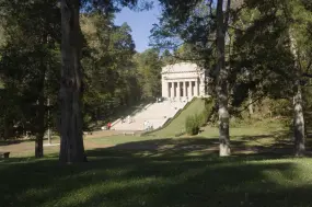 Hero Display Image   – provided by Kentucky Tourism