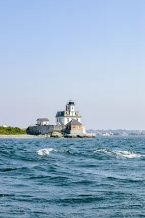 Hero Display Image   – provided by Rose Island Lighthouse